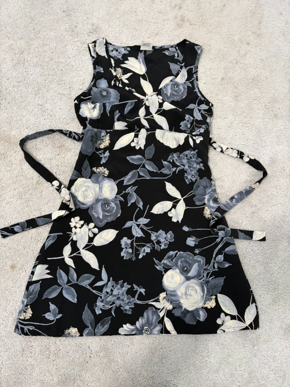 knapp studio size small vintage 90s black floral print sleeveless mini dress